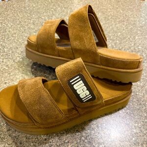 UGG platform slides NWOT, Chestnut